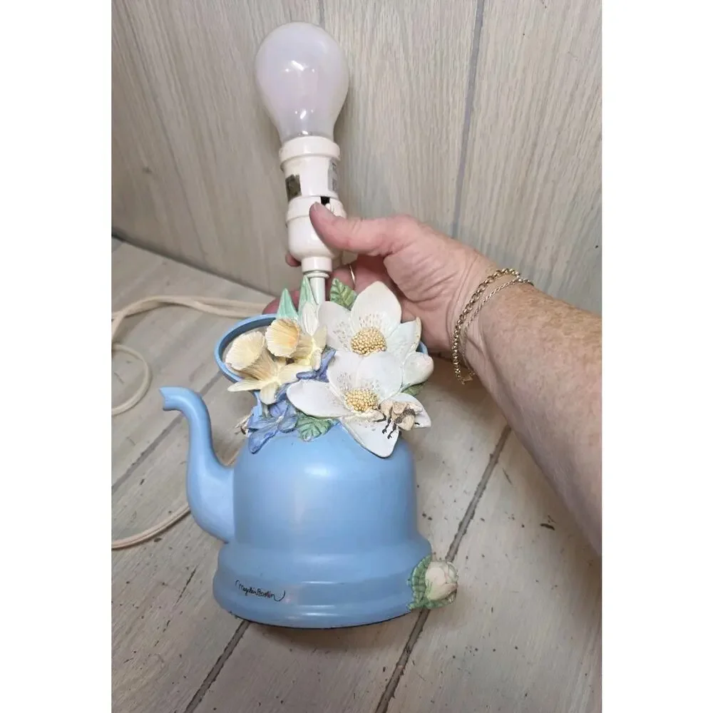 Vintage Marjolein Bastin Blue Teapot w/Flowers Bumble Bees & Daffodils Lamp